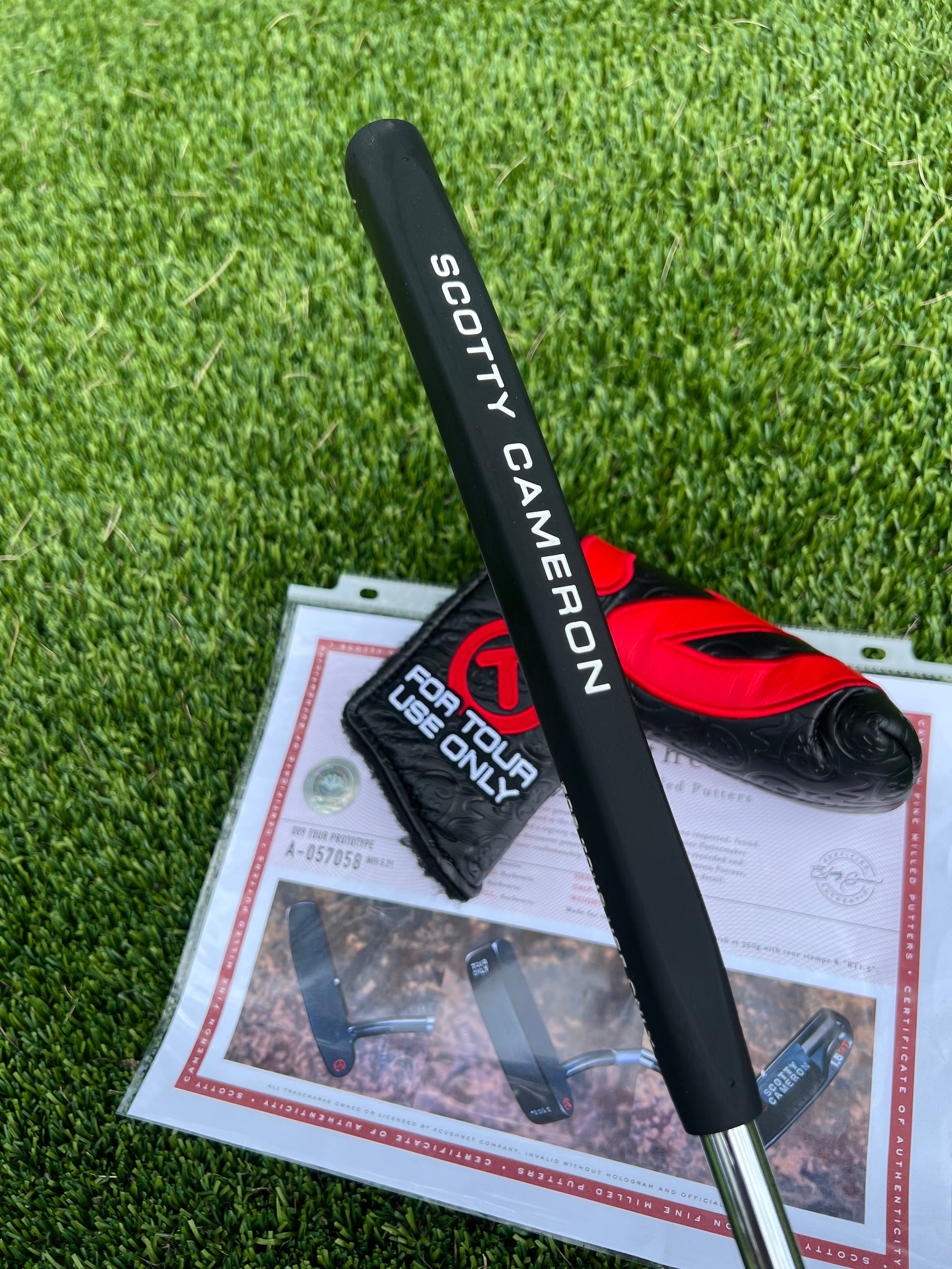 Scotty Cameron Circle T 009 Prototype Roll Top Carbon 350G