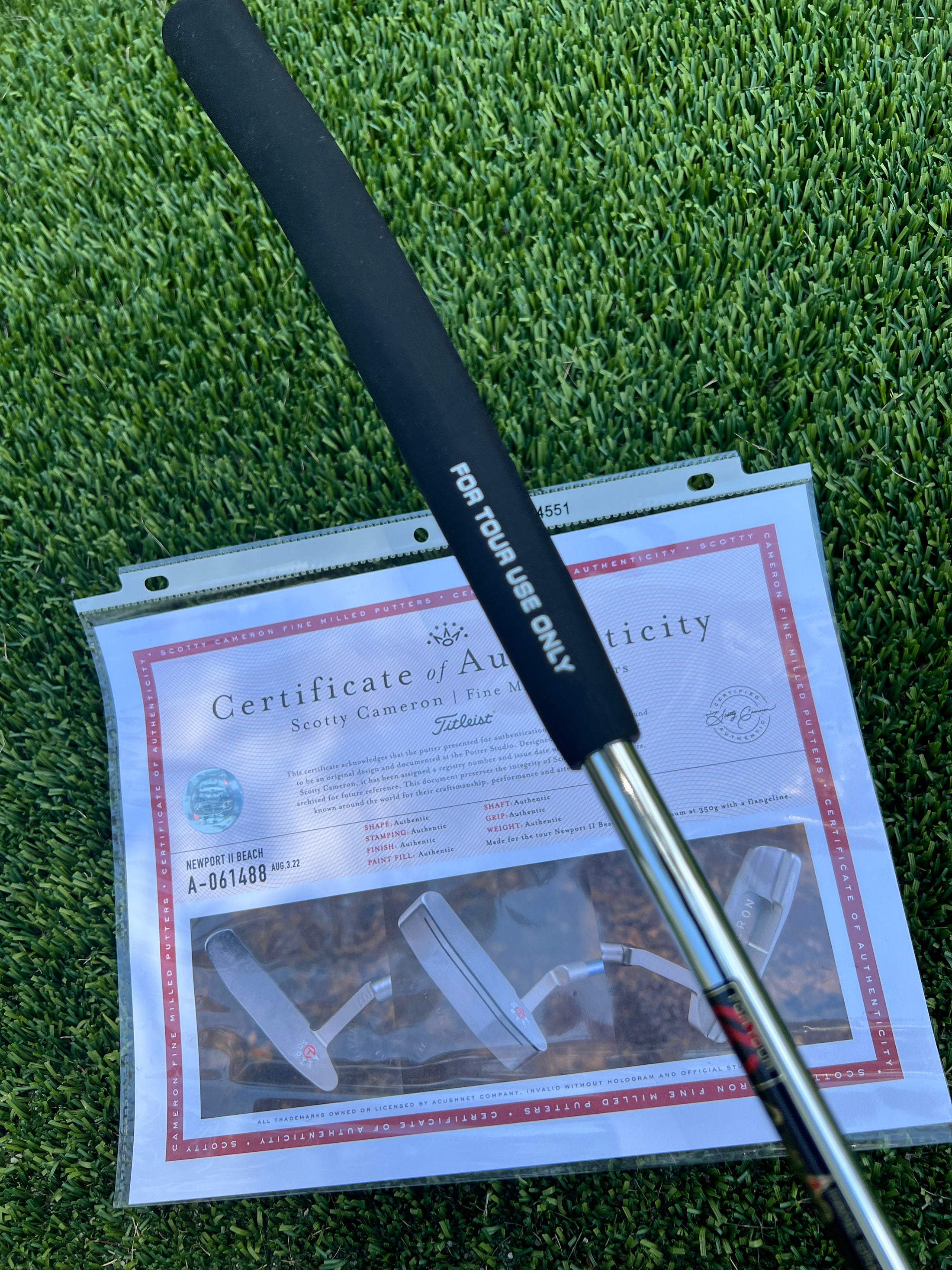 Scotty Cameron Circle T Tour Pro Platinum Beached Newport 2 350G
